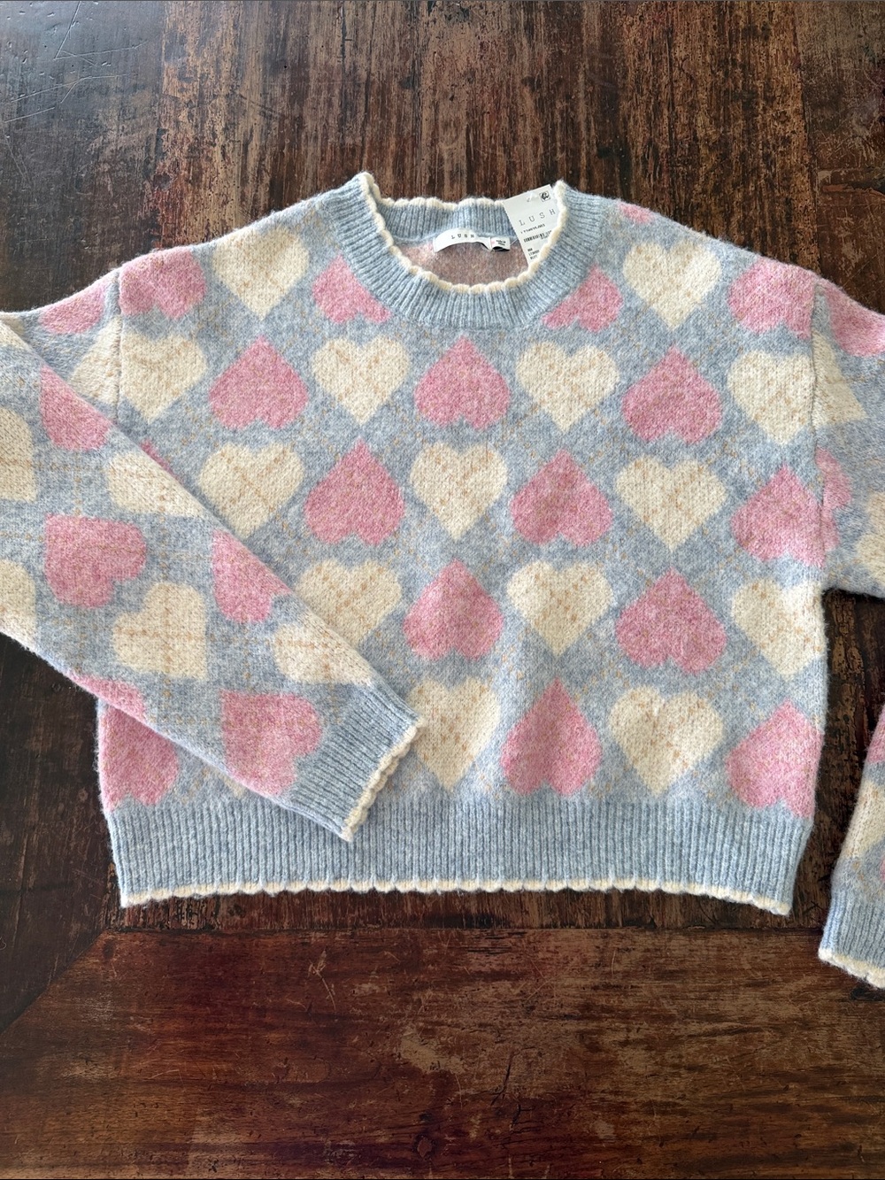 💖NWT Lush Heart Argyle scalloped hem super soft Sweater💖